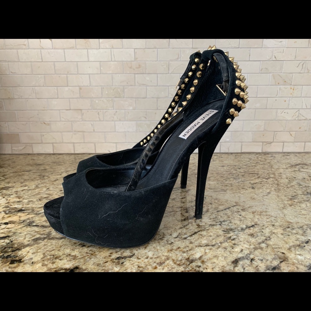 Steve Madden Black Suede Gold-Studded Pumps